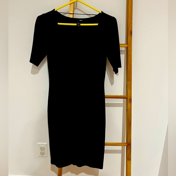 Fitted black dress H&M, size 6 - Picture 1 of 5